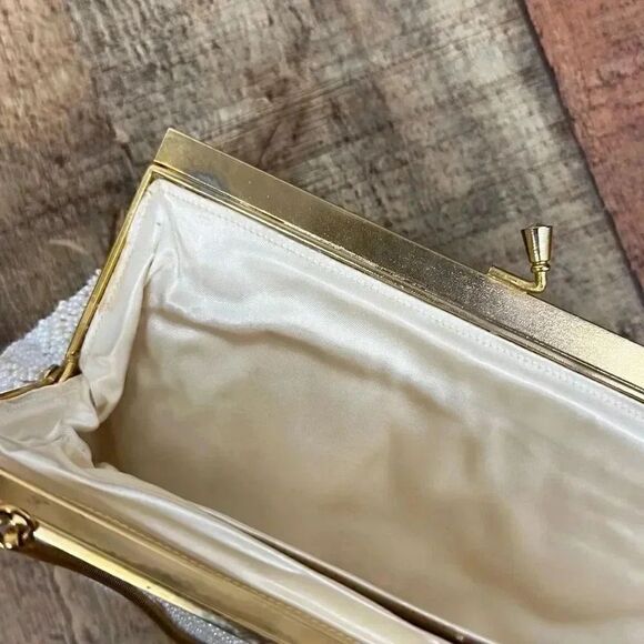 Vintage Beaded with Inlaid Mother of Pearl Evening Clutch